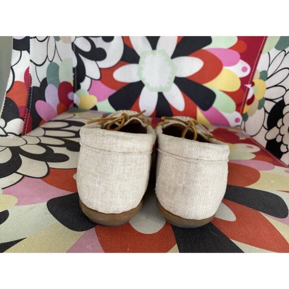 Minnetonka Moccasin Flats Slip-On Shoes Beige Canvas shoes Size 9 - Picture 4 of 8